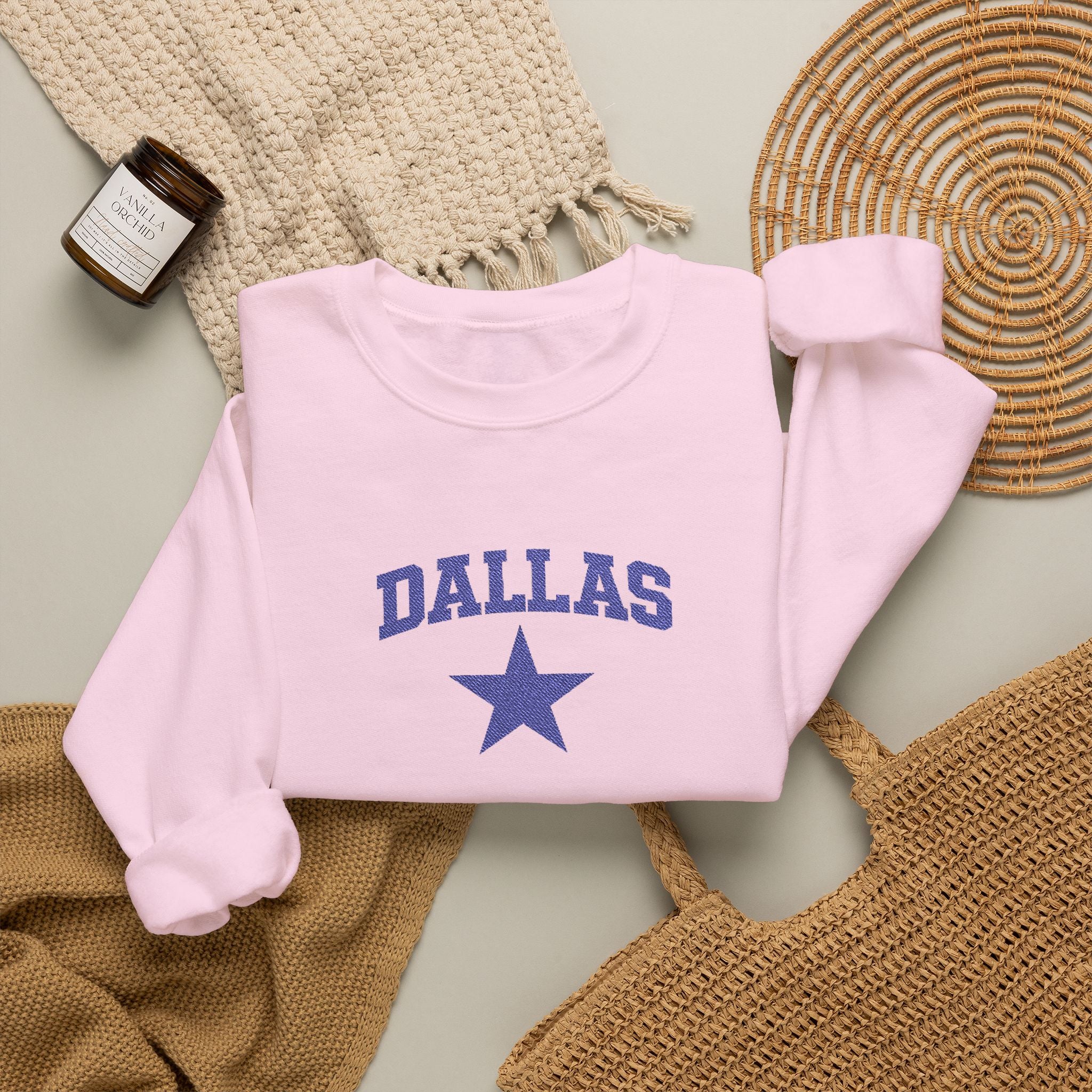 Dallas Star Crewneck Sweatshirt — Vintage Collegiate Pullover